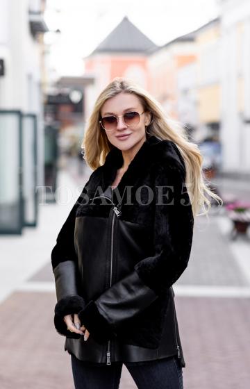 Укороченная дубленка с накладными карманами