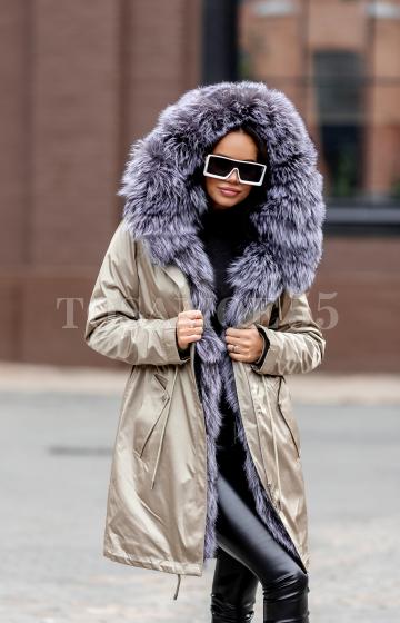 Парка с полностью меховым капюшоном из чернобурки
