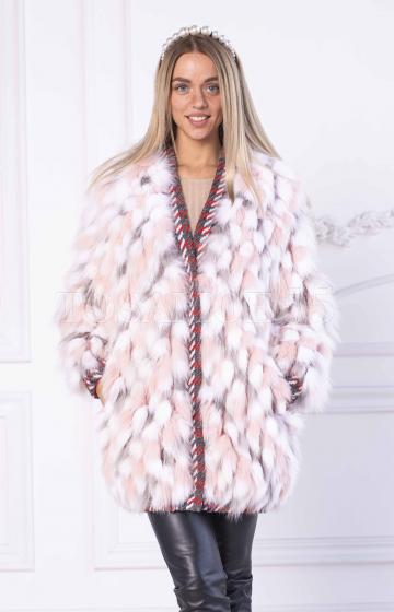 Светлая накидка из песца (инкрустация)