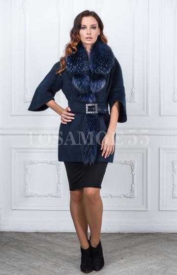 Пальто синее из шерсти с енотом рукава короткие