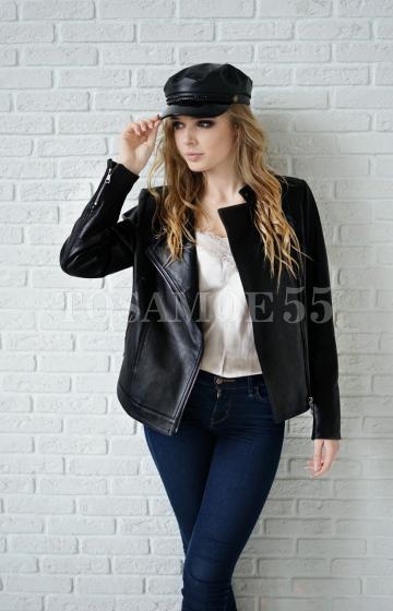 Стильная куртка черного цвета из эко-кожи
