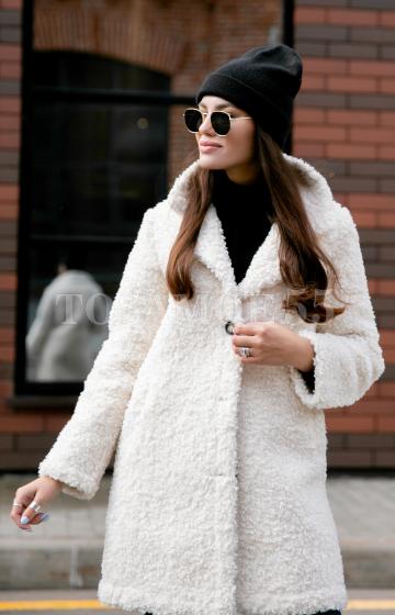 Укороченная белая шуба из шерсти