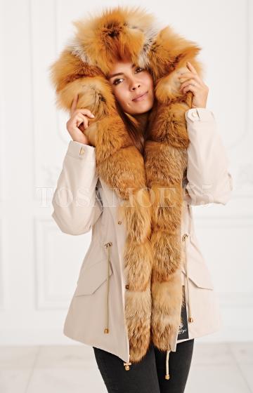 Светлая укороченная парка с лисой