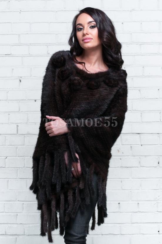 Накидка из вязанной норки темно-коричневого цвета воротник лодочка фото №3